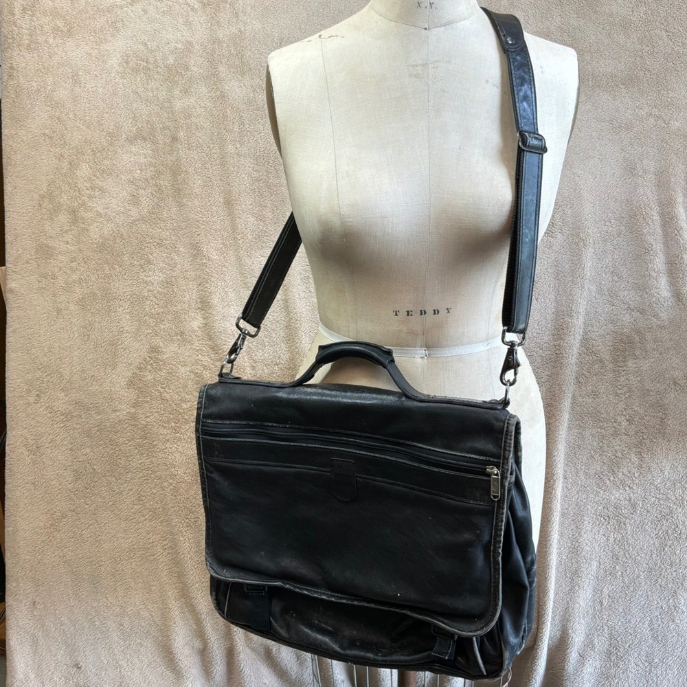 Hartmann Black Leather Messenger Bag Briefcase Crossbody Laptop Distressed VTG